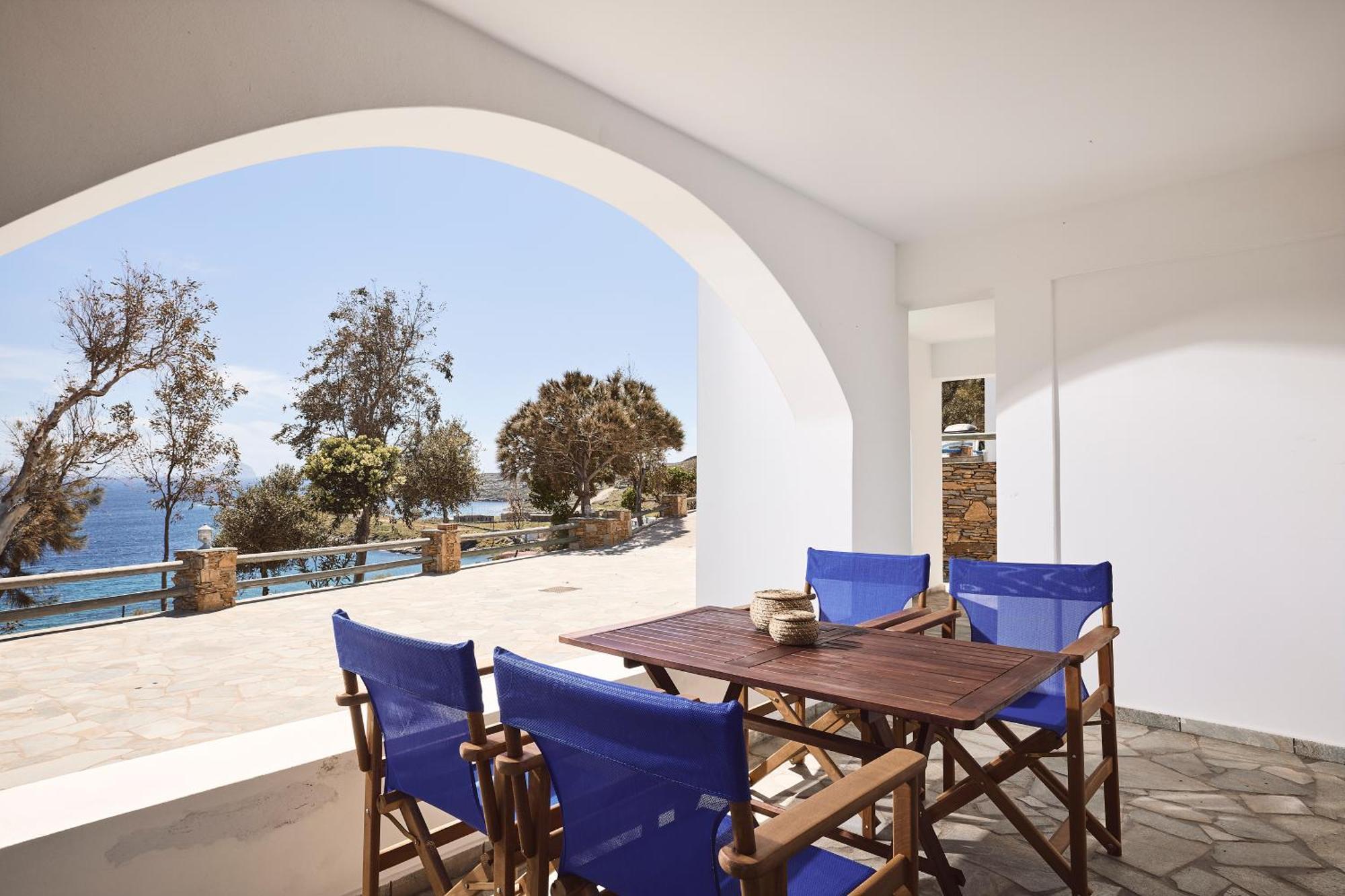 Tramontana Suites Agios Stefanos  Exterior photo